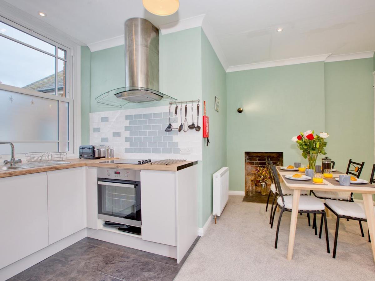 Pass The Keys Lovely 2-Bed Apartment Colyton Near Jurassic Coast Екстериор снимка